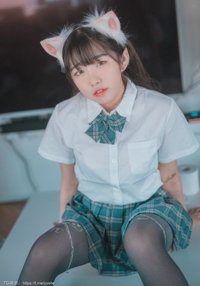 出租屋偷窥隔壁小两口过在线_BD英语全集免费观看